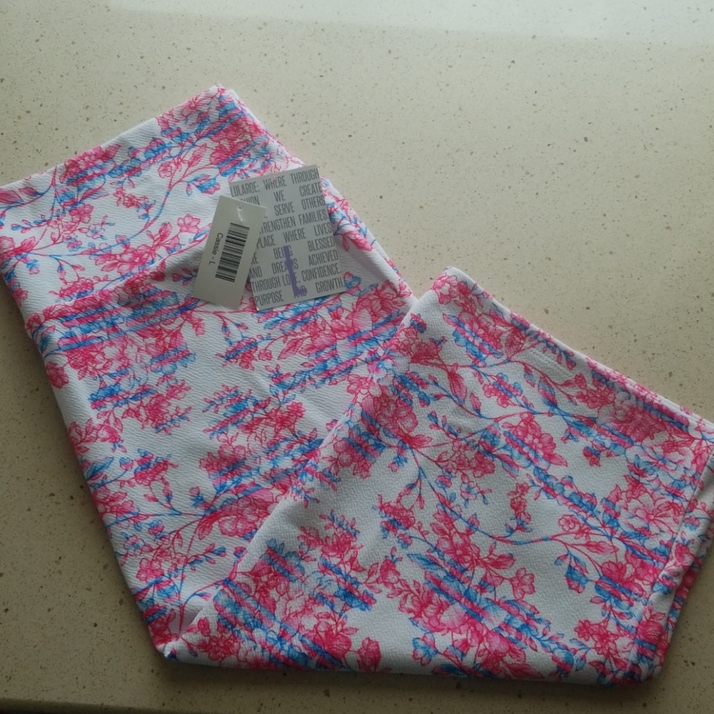 NWT LuLaRoe Cassie pencil skirt